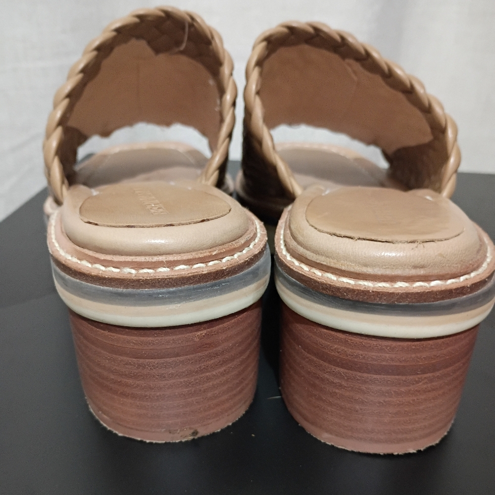 Bernardo Sylvie Woven Woven Slide Sandals.Never Wear. - Picture 4 of 10